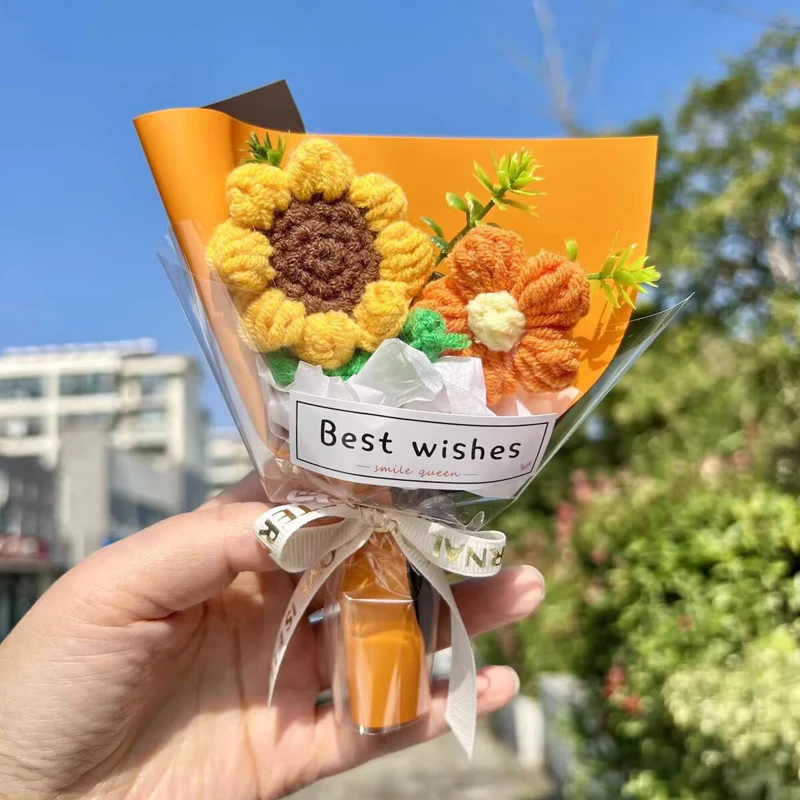 Incantevole mini bouquet di fiori lavorato a mano a maglia - Image 10