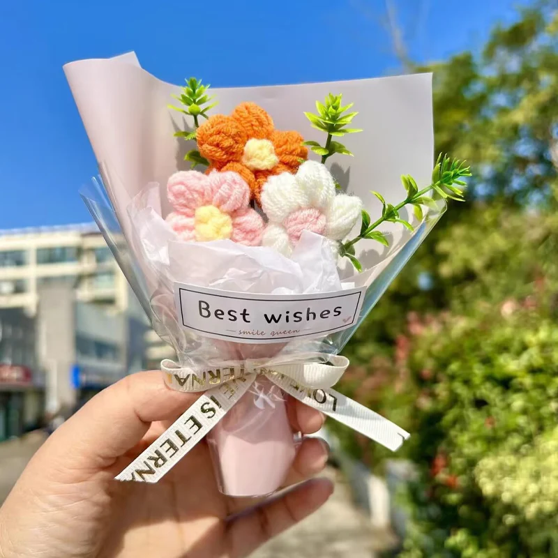Incantevole mini bouquet di fiori lavorato a mano a maglia - Image 14