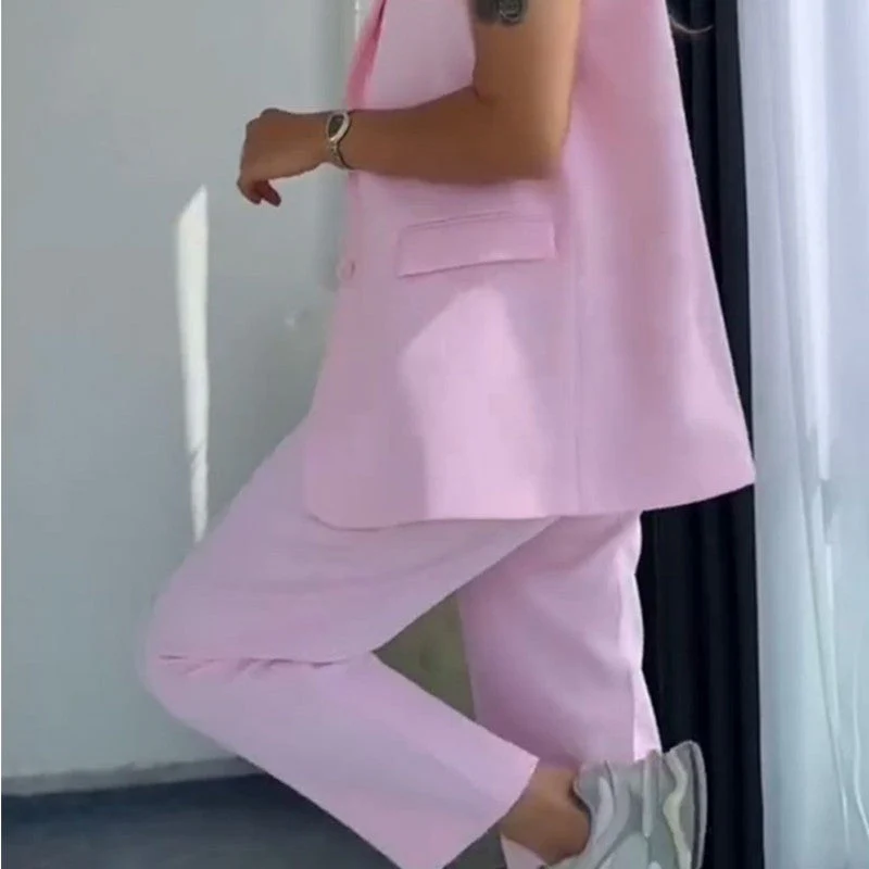 Completo da Donna alla Moda con Blazer Senza Maniche e Pantaloni a Vita Alta - Image 3