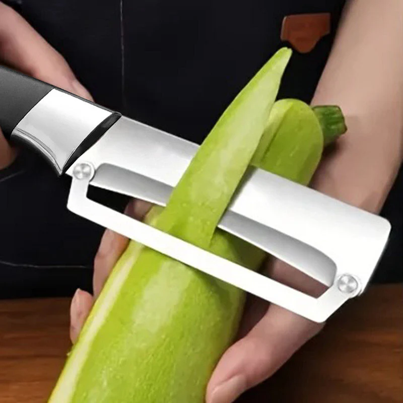 🔪 OFFERTA SPECIALE: 50% DI SCONTO IN QUESTO MOMENTO! 🥒 Pelapatate multifunzione in acciaio inossidabile – Lama larga e affilata come un rasoio, con apribottiglie ✨ - Image 4