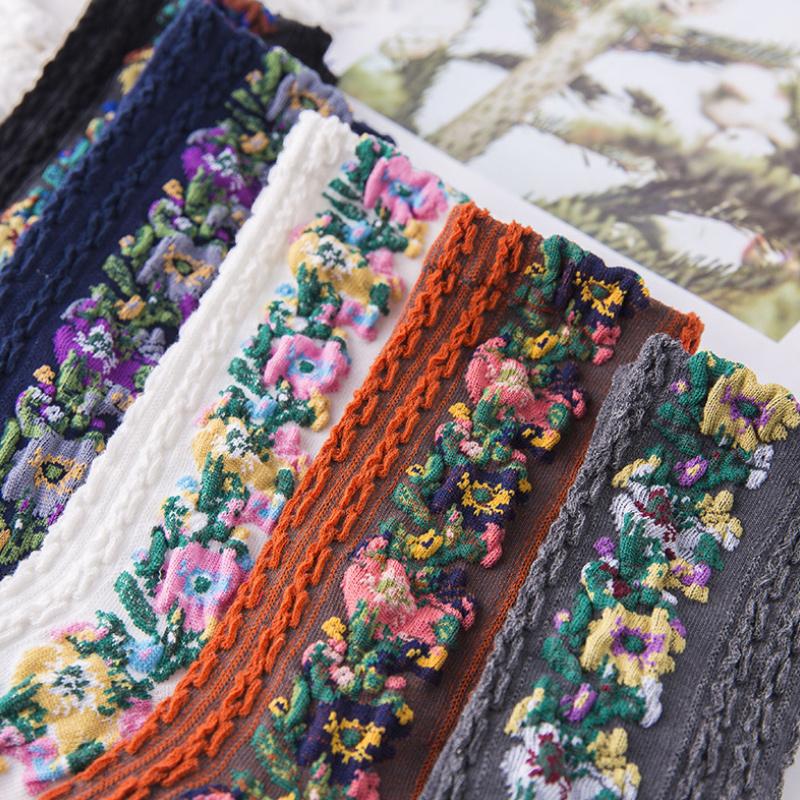 Vintage embroidered floral socks（5 Pairs） - Image 4