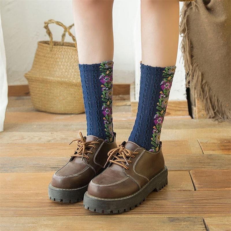Vintage embroidered floral socks（5 Pairs） - Image 5
