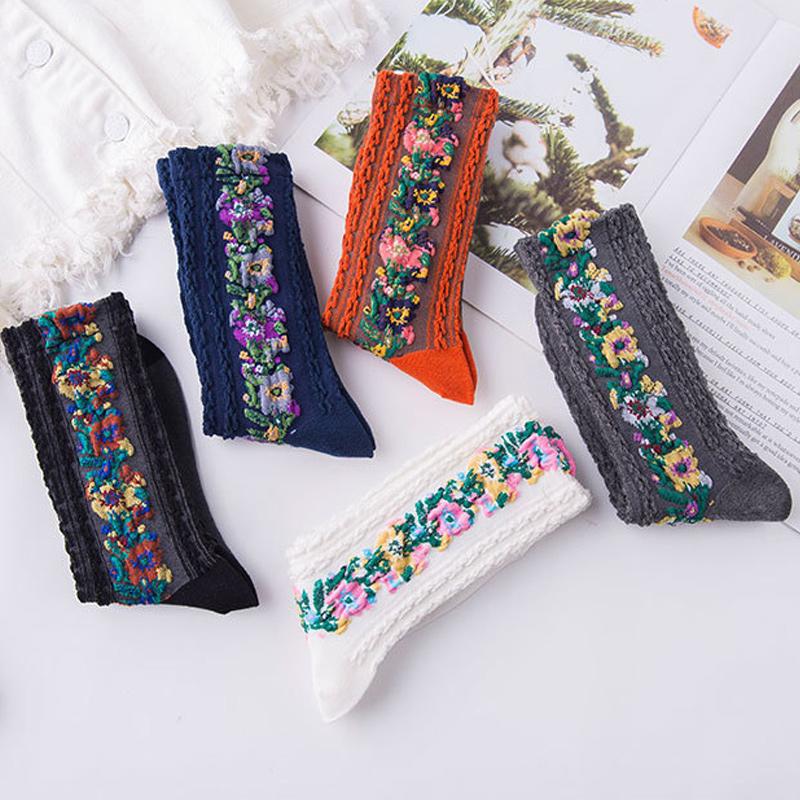 Vintage embroidered floral socks（5 Pairs） - Image 8